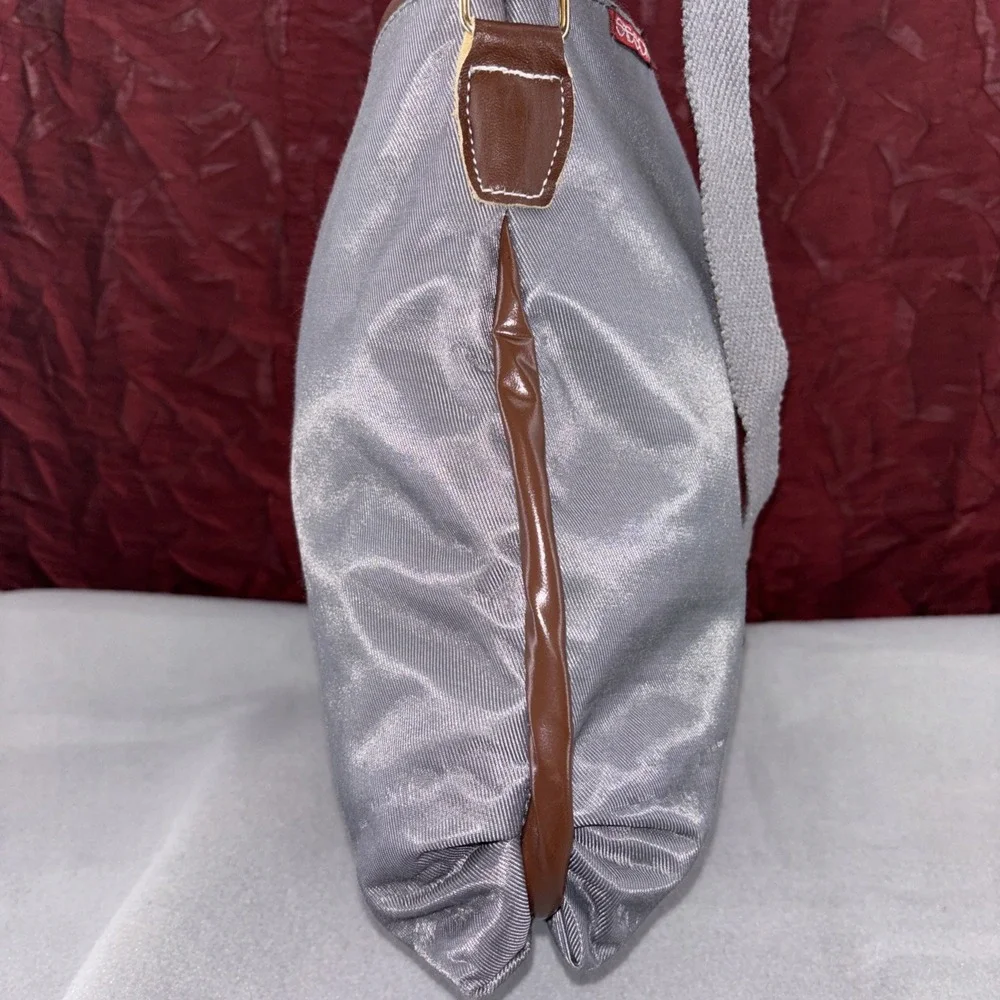 Vintage 1980s‎ Sasson Large Capacity Travel Bag Gray Nylon Brown Leather Piping